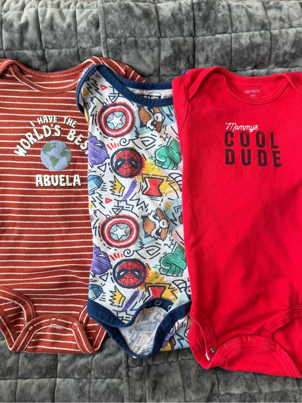 3 baby bodysuits size 12m